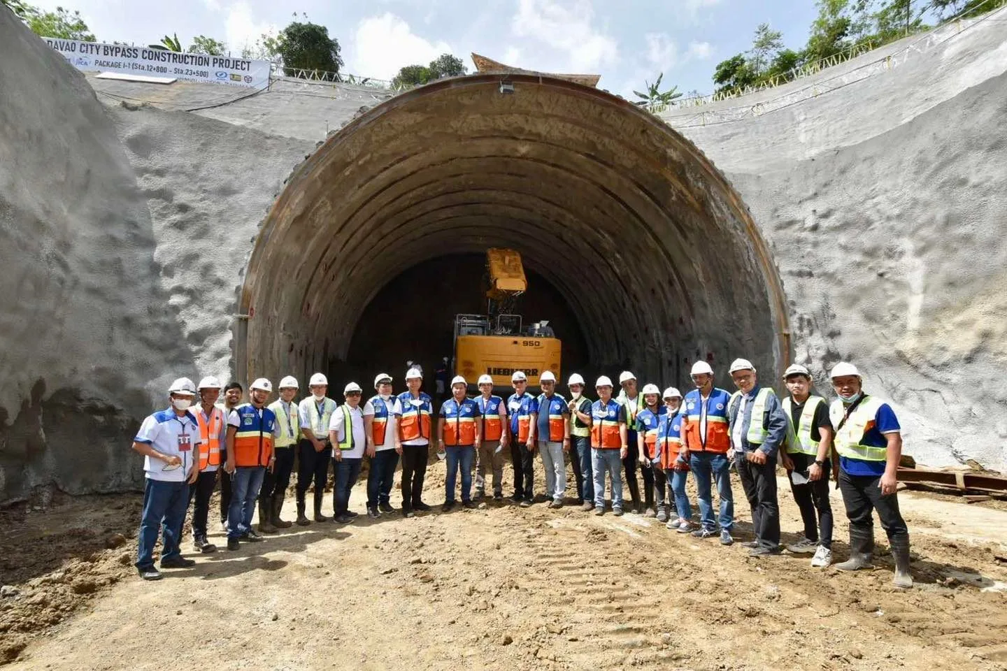 Construction of Davao Bypass　©︎DPWH