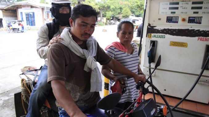 ガソリンスタンド