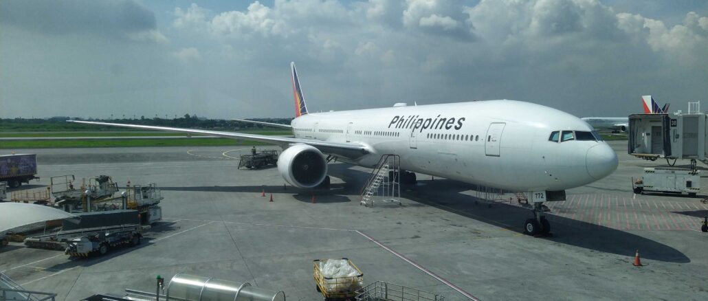 フィリピン航空飛行機