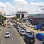 【News】建設が進む沿岸道路、ダバオ市役所公認の「出店」が立ち並ぶ