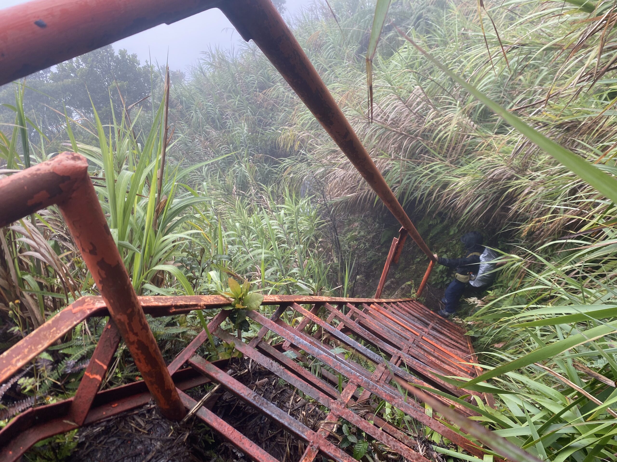 キタングラッド山　登山　景色　階段