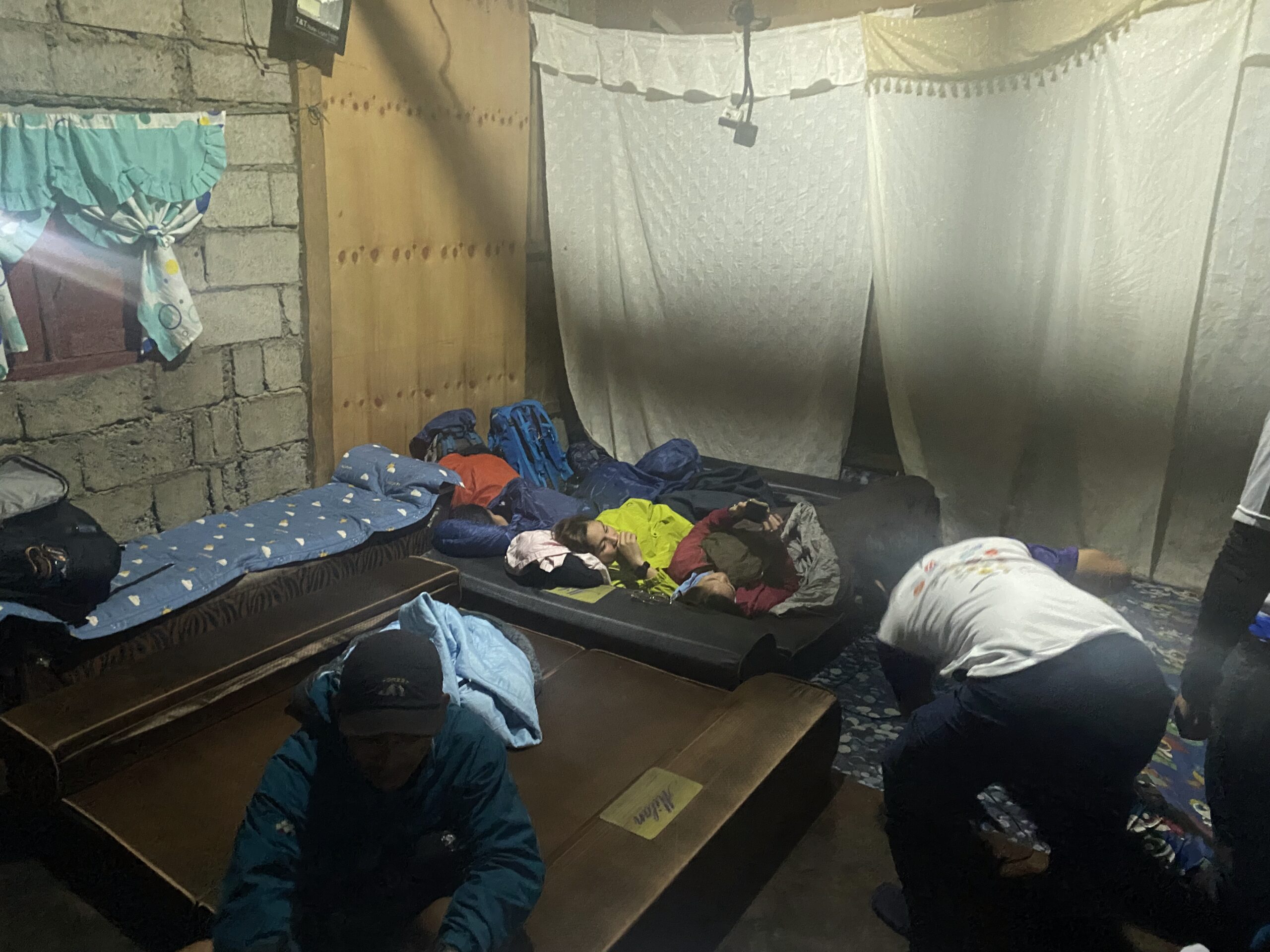 就寝　キタングラッド山