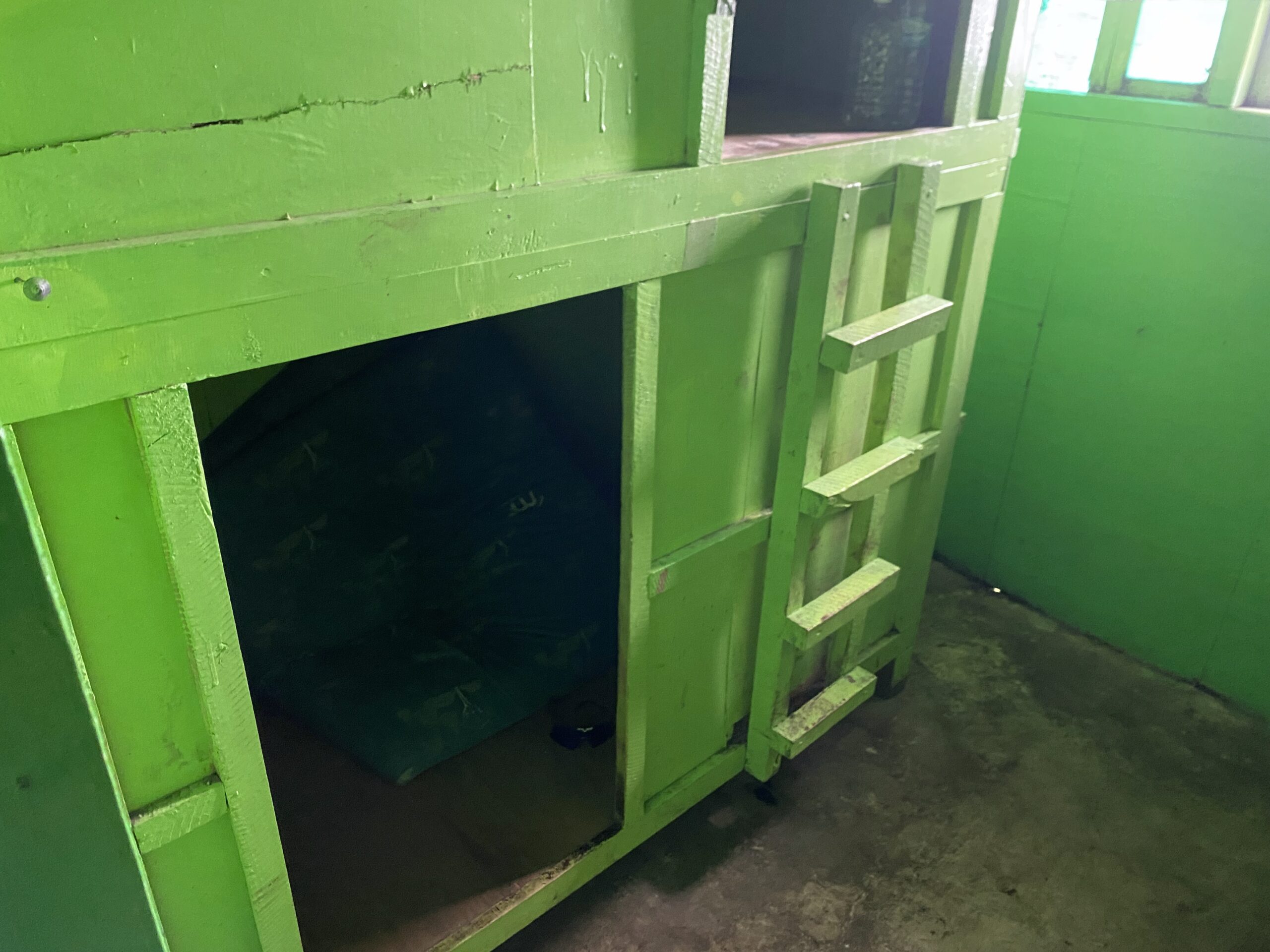 キタングラッド山　小屋　登山