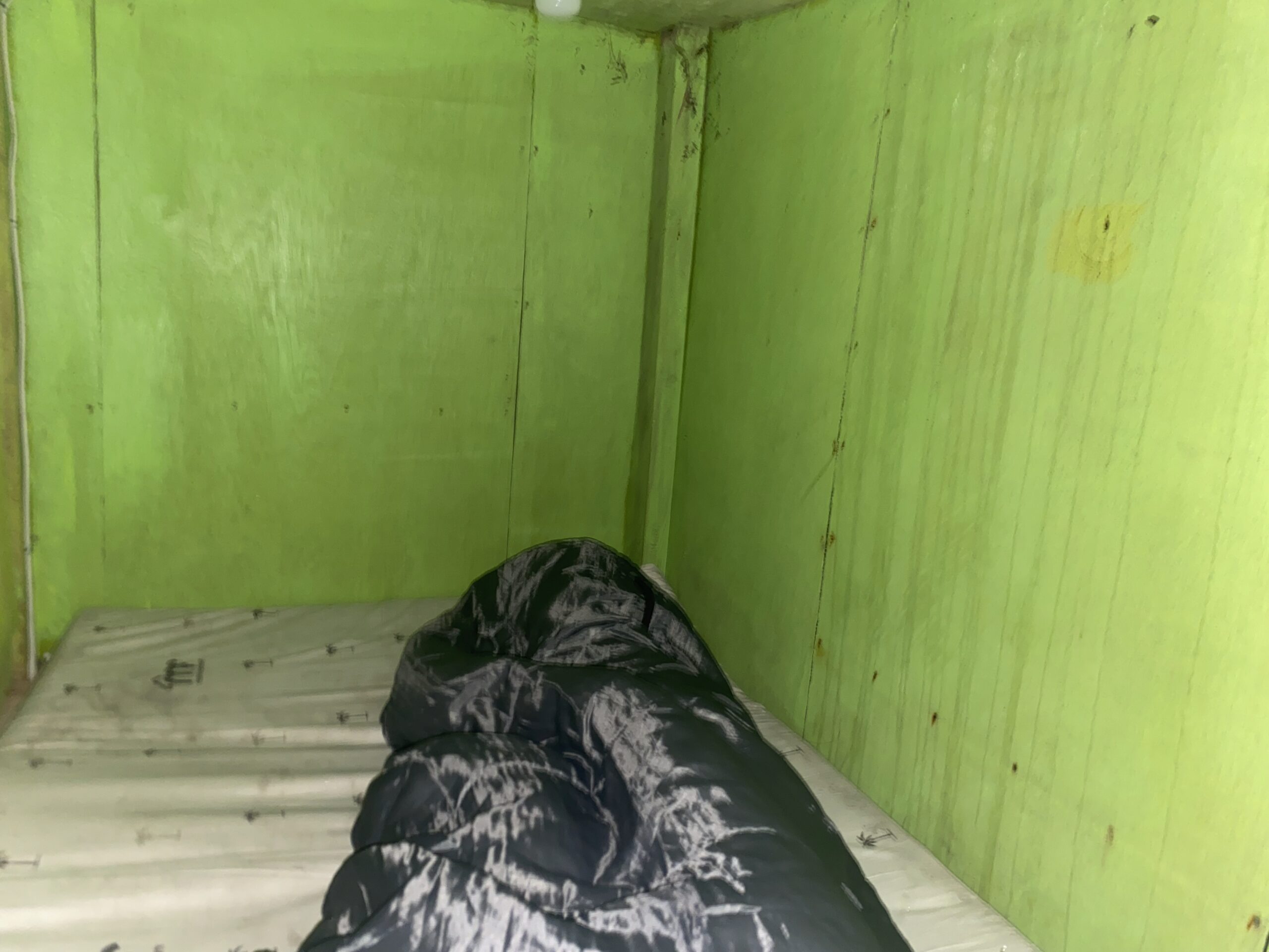 キタングラッド山　登山　小屋