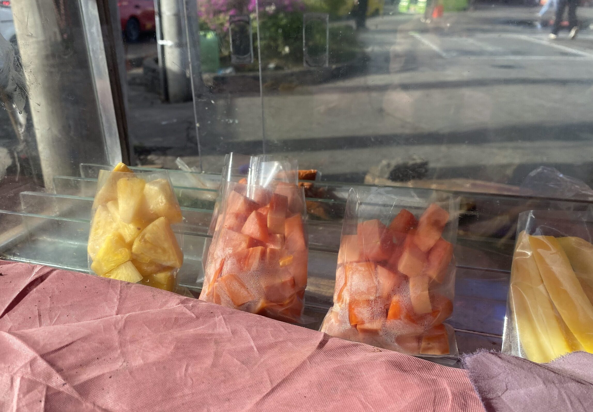 カットフルーツ