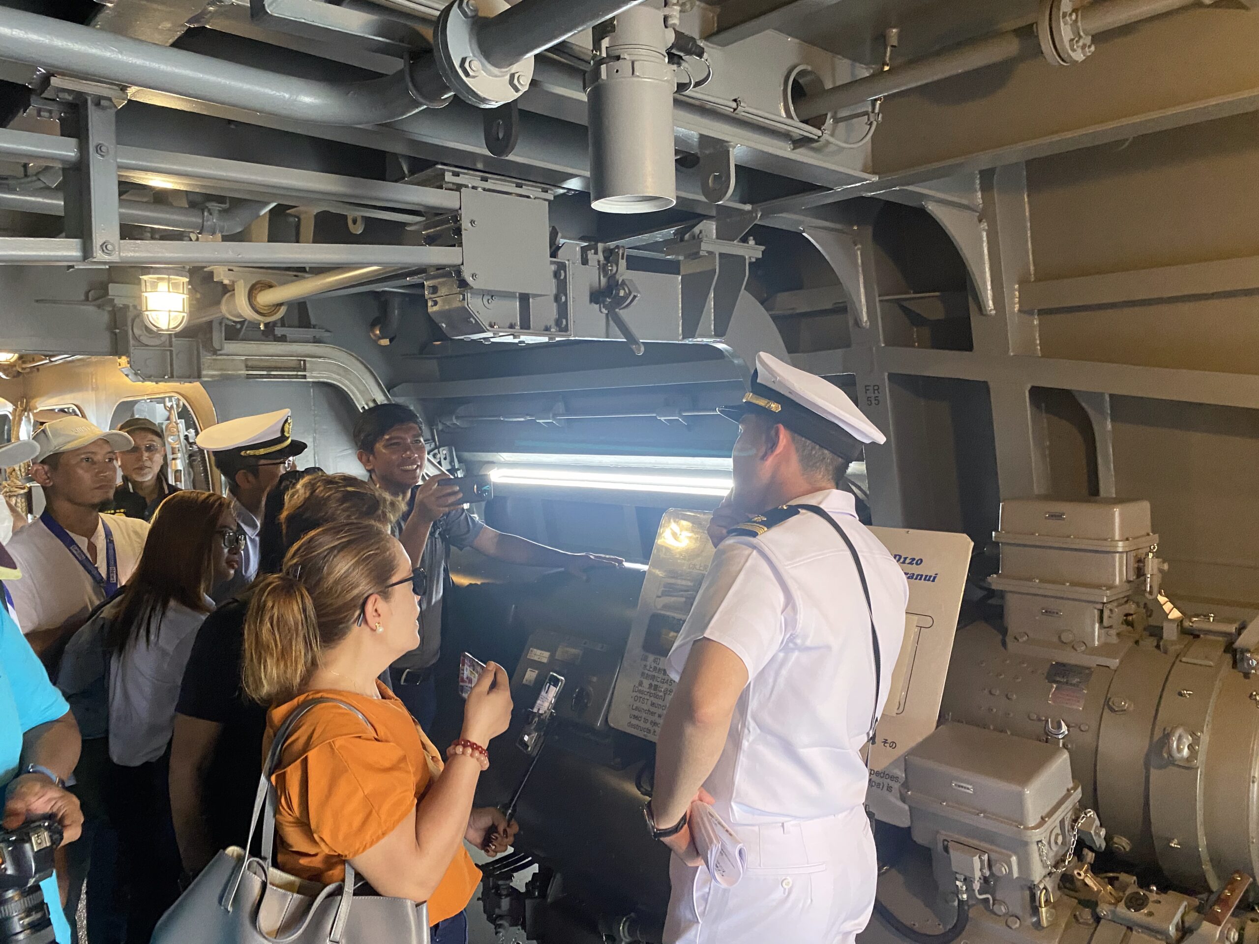 海上自衛隊　艦内の様子